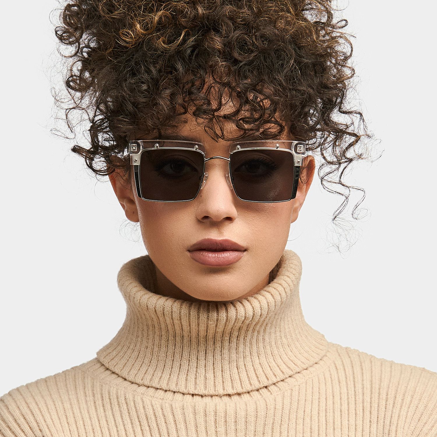 Kiana Clear Square Sunglasses to Frame Your Face | ZEELOOL UK0