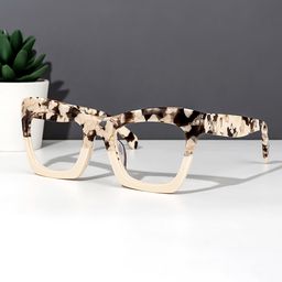 Benitez Two-Tone Rectangle Glasses5