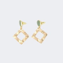 Stylish Rhombus Gold Earrings1