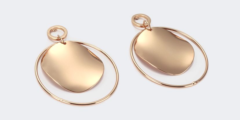 Glossy Round Shaped Gold Earrings