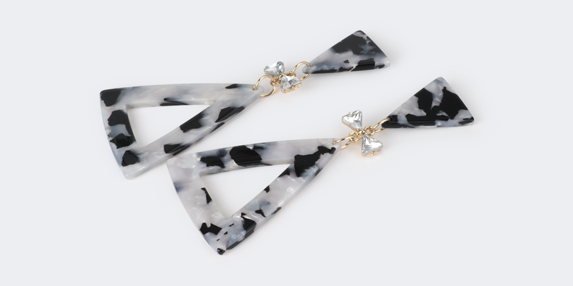 Vintage Triangle Shaped Black-White Pattern Earrings