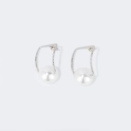 Stylish Geometric Pearl Earrings1