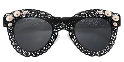 Blanche Cat-eye Black Sunglasses1