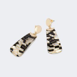 Vintage Irregular Pattern Earrings0