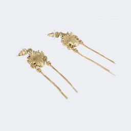 Characteristic Perking Opera Shape Earrings2