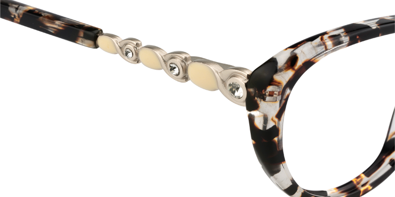 Cateye Light Tortoise Glasses5