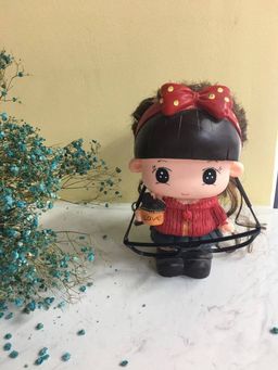 It is so so convenient for me to read and carry.Orange headband is my 1