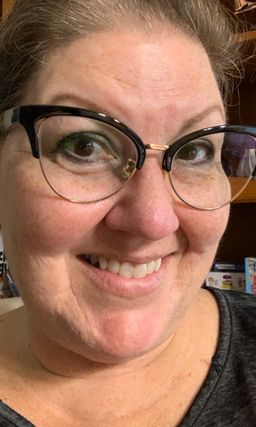 Stylish, clean and the lenses are crystal clear0