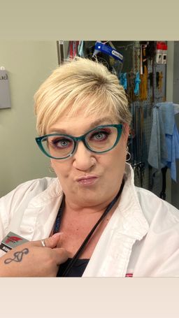 Vibrant color and adorable, love them0