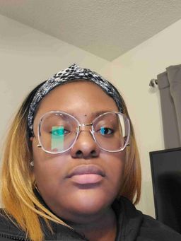 I thought they would be bigger because of the picture I saw with a wom0