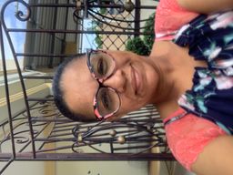 Muy complacida con mi primer lentes , gracias 0