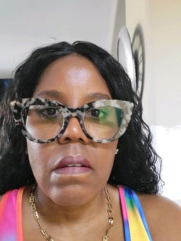 This large and rather heavy frame slips down my nose a little, BUT is 0