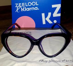 Love this creative style. Beautiful and comfortable fit. 2