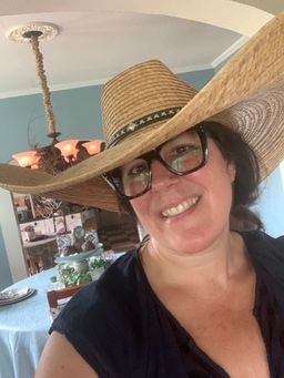 LOVE these glasses and receive compliments constantly about them! I w1