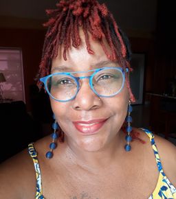 Love these frames so much. The color is prefect 0