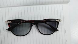 Love my eyeglass


The first 2 pictures were taken 3 minuates later1