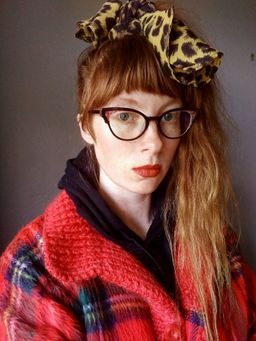 Lovely cat eye glasses.0